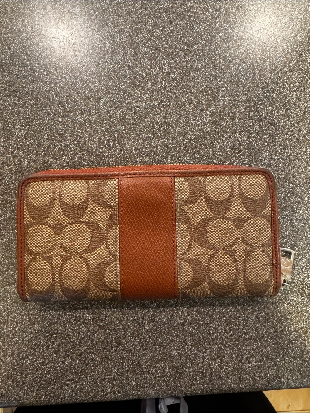 Authentic Coach Vintage Brown Signature Accordion Zip Wallet - Picture 2 of 8